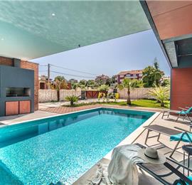 4 bedroom villa with pool near Pula, Istria, sleeps 8